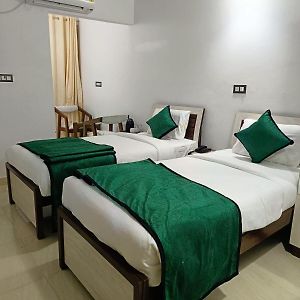 Hotel Aman Residency